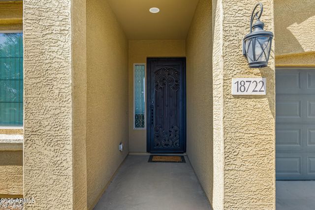 18722 W DENTON Avenue, Litchfield Park, AZ 85340