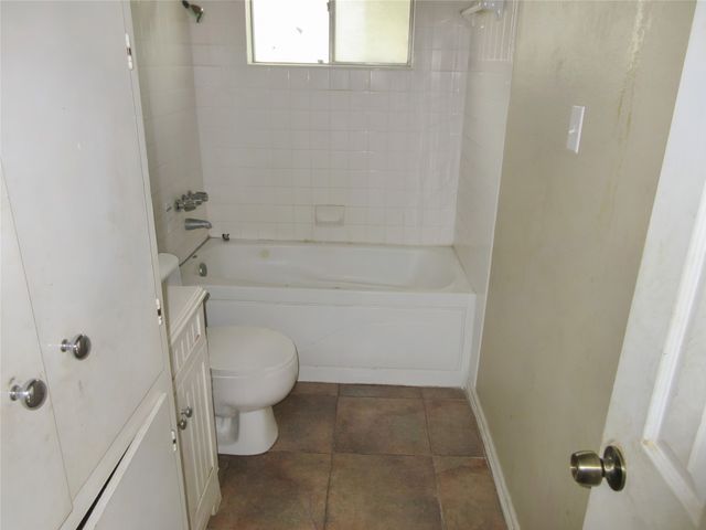 8607 Nesom Court, Shreveport, LA 71106
