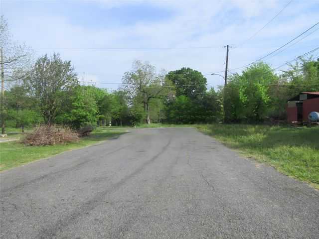 8607 Nesom Court, Shreveport, LA 71106