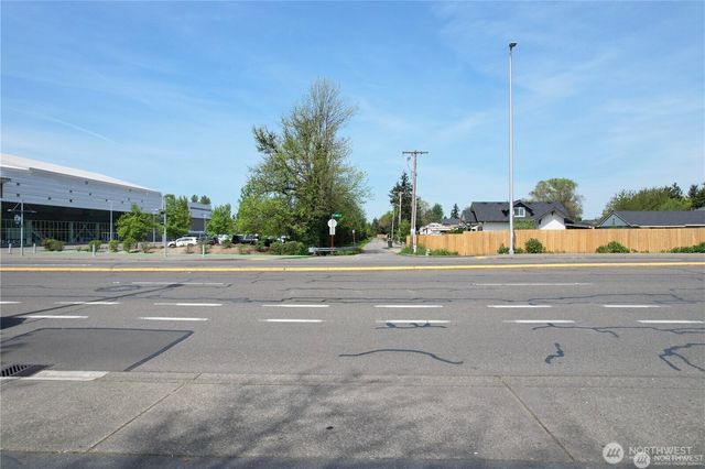 525 W James Street, Kent, WA 98032
