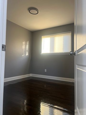 9020 S King Drive, Chicago, IL 60619