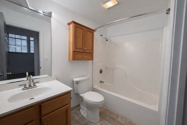 200 Market St 3409, Lowell, MA 01852