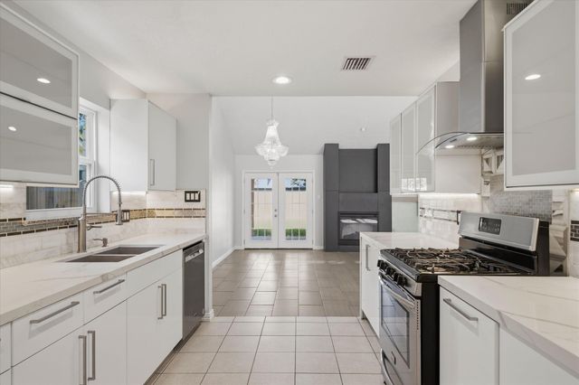 6030 Elkwood Forest Drive, Houston, TX 77088