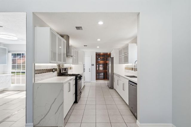 6030 Elkwood Forest Drive, Houston, TX 77088