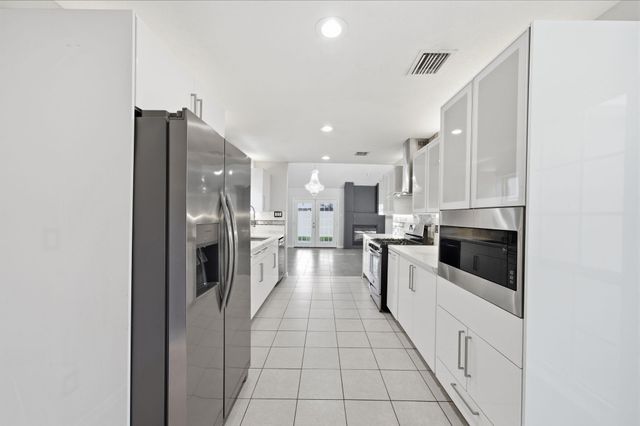 6030 Elkwood Forest Drive, Houston, TX 77088