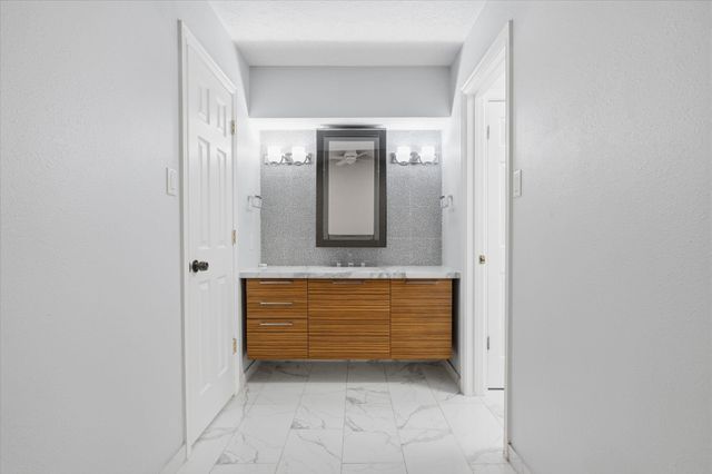 6030 Elkwood Forest Drive, Houston, TX 77088