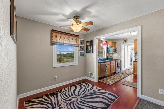 1712 Craftsman DRIVE, New Berlin, WI 53146