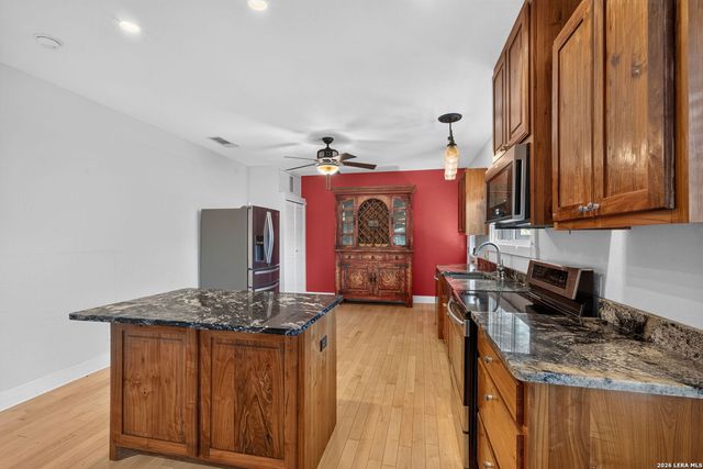 292 S Chestnut, New Braunfels, TX 78130