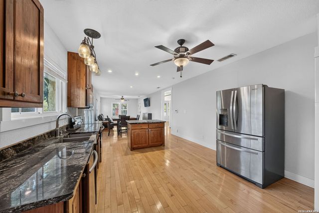 292 S Chestnut, New Braunfels, TX 78130