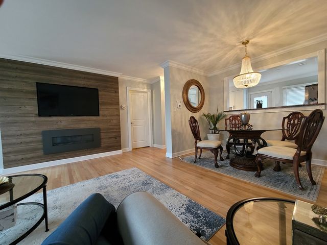 8416 Mccormick Boulevard, Skokie, IL 60076