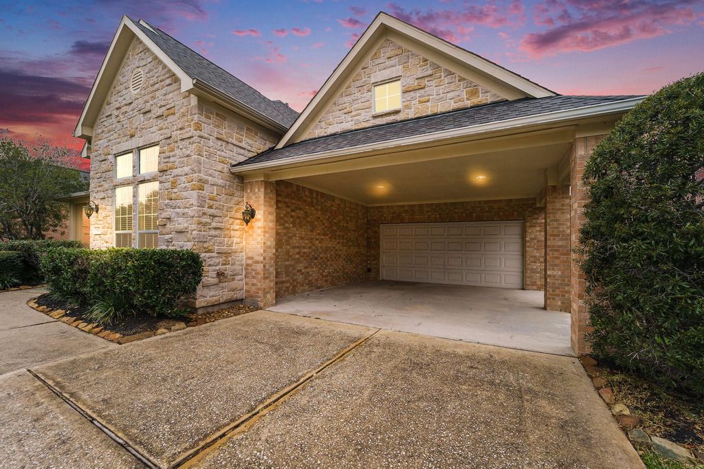 19502 Lakeside View Drive, Spring, TX 77388