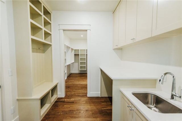 1750 W Markham Road, Fayetteville, AR 72701