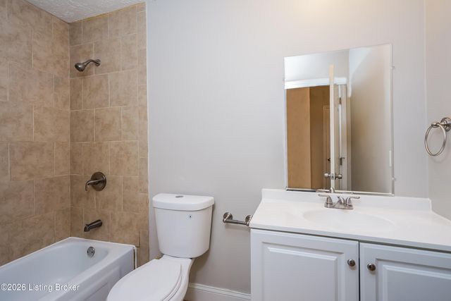 10509 Moonlight Way, Louisville, KY 40272