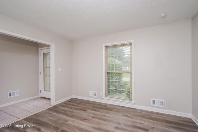 10509 Moonlight Way, Louisville, KY 40272