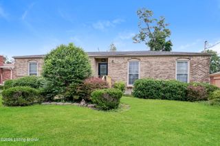 10509 Moonlight Way, Louisville, KY 40272