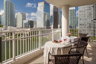 701 Brickell Key Boulevard 1003, Miami, FL 33131