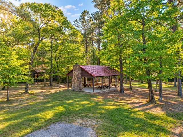 12-2-1 Grand View, Huntsville, TX 77340