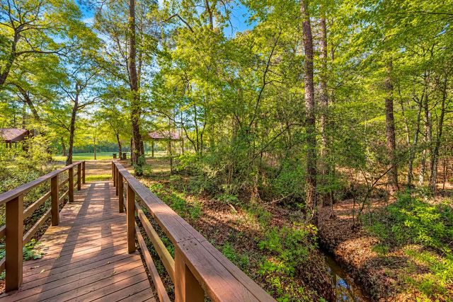 12-2-1 Grand View, Huntsville, TX 77340