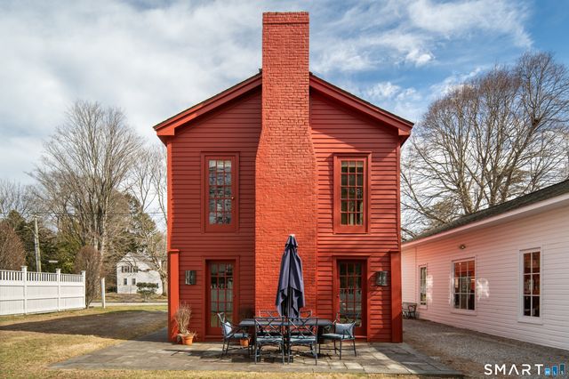 24-26 Lyme Street, Old Lyme, CT 06371