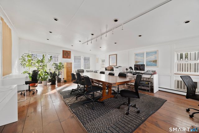 24-26 Lyme Street, Old Lyme, CT 06371
