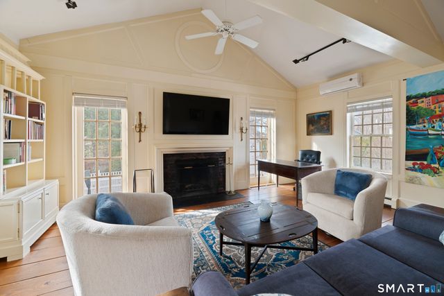 24-26 Lyme Street, Old Lyme, CT 06371