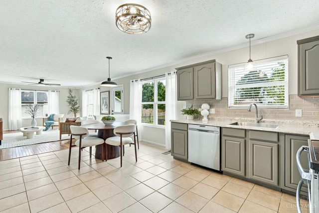 1364 Lamplighter Lane, Fairborn, OH 45324