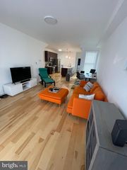 924 N 15TH ST, Philadelphia, PA 19130
