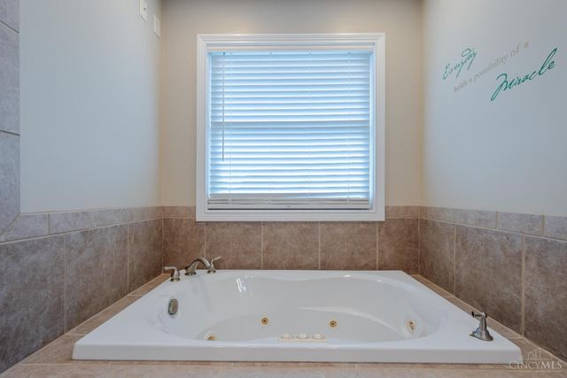 1369 New England Way, Turtle Creek Twp, OH 45036