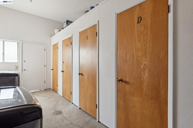 3054 Bona St D, Oakland, CA 94601