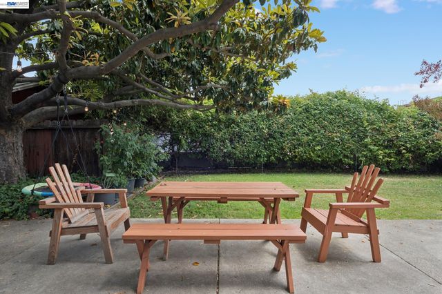 3054 Bona St D, Oakland, CA 94601