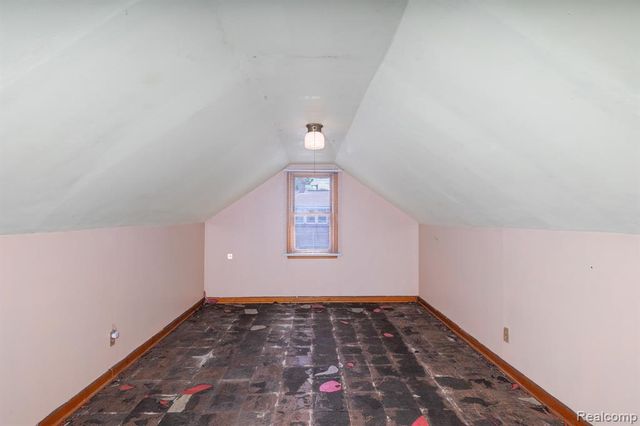 5672 Saint Clair Street, Detroit, MI 48213