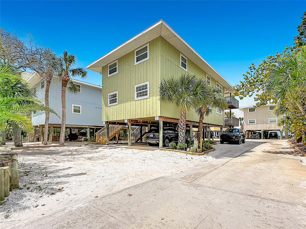 Image 2 of property listing at 19836 GULF BOULEVARD 5B, Indian Rocks Beach, FL 33785