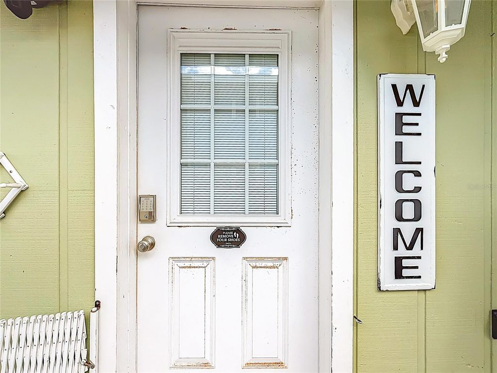 Image 14 of property listing at 19836 GULF BOULEVARD 5B, Indian Rocks Beach, FL 33785