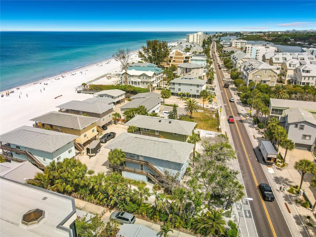 Image 3 of property listing at 19836 GULF BOULEVARD 5B, Indian Rocks Beach, FL 33785