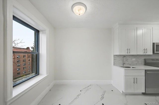 127 Garth Road 5D, Scarsdale, NY 10583