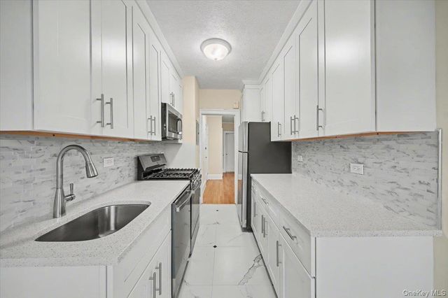 127 Garth Road 5D, Scarsdale, NY 10583