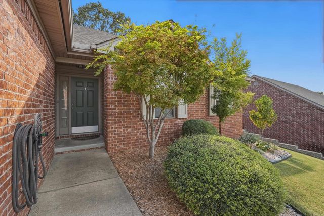 6060 Allwood Dr, North Little Rock, AR 72116