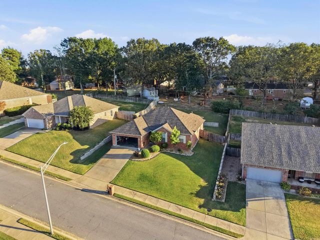 6060 Allwood Dr, North Little Rock, AR 72116