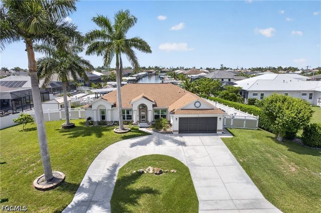 8 NW 36th AVE, Cape Coral, FL 33993