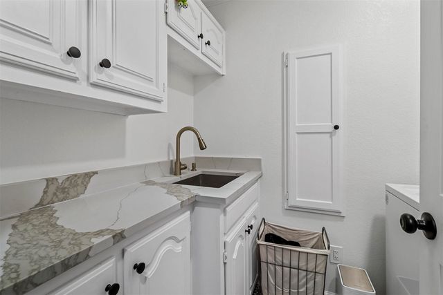 17708 Hillcrest Road, Dallas, TX 75252