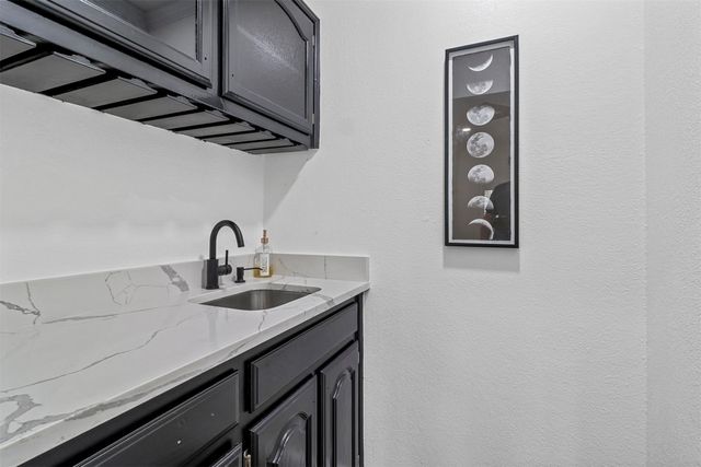 17708 Hillcrest Road, Dallas, TX 75252