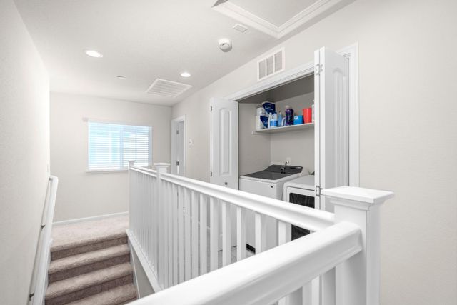 1383 Kinship Dr, Turlock, CA 95382