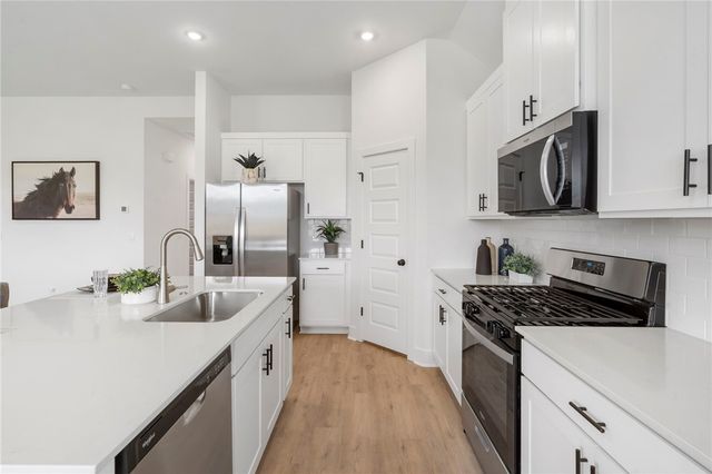 539 W Canada Drive, Farmington, AR 72730