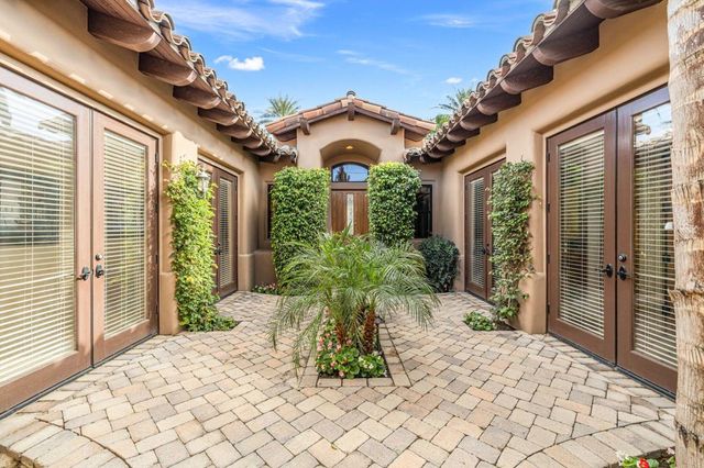 56228 Palms Drive, La Quinta, CA 92253