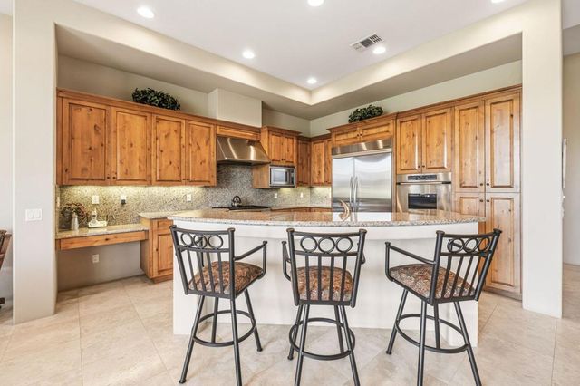 56228 Palms Drive, La Quinta, CA 92253