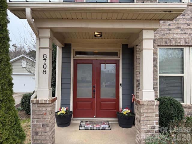 8708 Aspinwall Drive, Charlotte, NC 28216