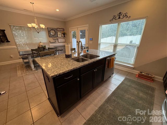 8708 Aspinwall Drive, Charlotte, NC 28216