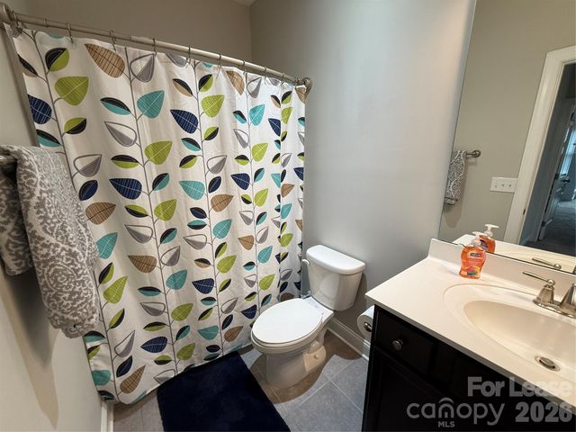 8708 Aspinwall Drive, Charlotte, NC 28216