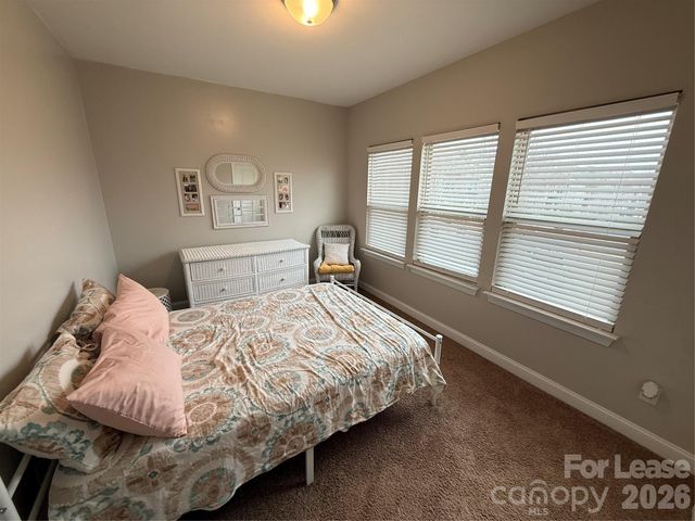 8708 Aspinwall Drive, Charlotte, NC 28216