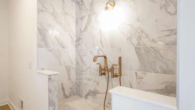 609 Zagreb Avenue, Sycamore, IL 60178